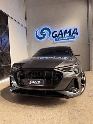 AUDI E-TRON ELÉTRICO SPORTBACK S QUATTRO AUDI E-TRON ELÉTRICO SPORTBACK S QUATTRO